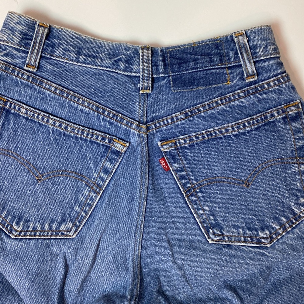 ⭐️HP⭐️ LEVI’S VINTAGE CUSTOM LEATHER PATCHWORK Hi Waist Button-Fly Jeans 24W 29L - Picture 11 of 16